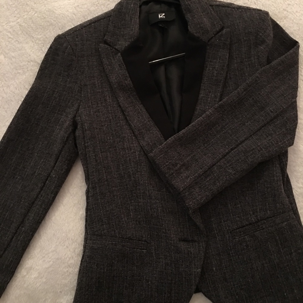 IZ Byer Black and Grey Blazer Size XS